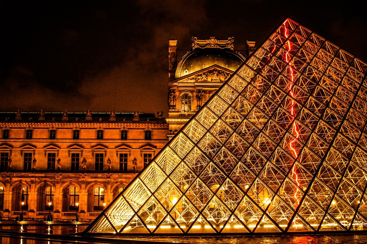 the louvre, paris, france-690929.jpg
